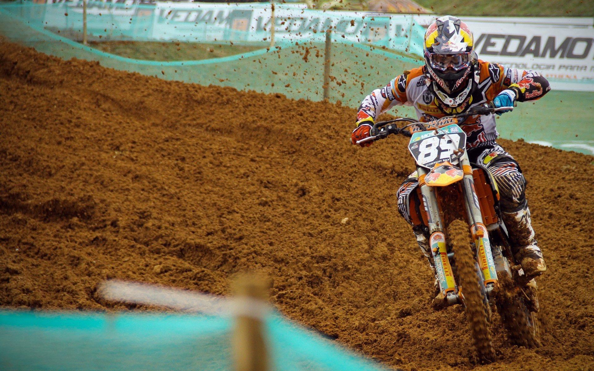 奥斯梅恩欧冠18场10球创历史，成首位进球上双尼日利亚球员